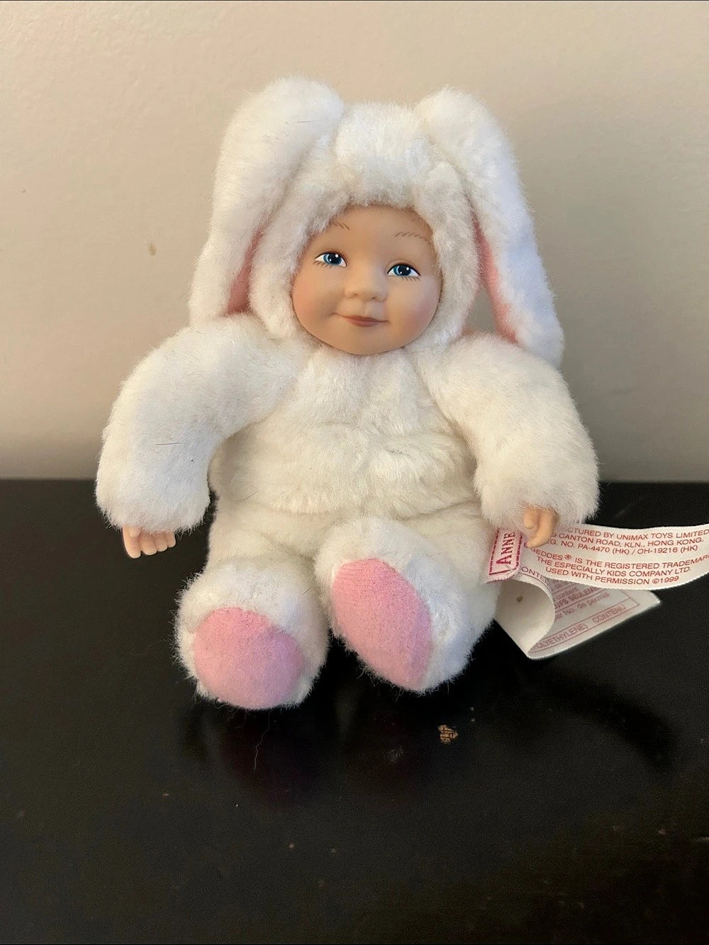 Anne Geddes Bunny NWT in White & Pink